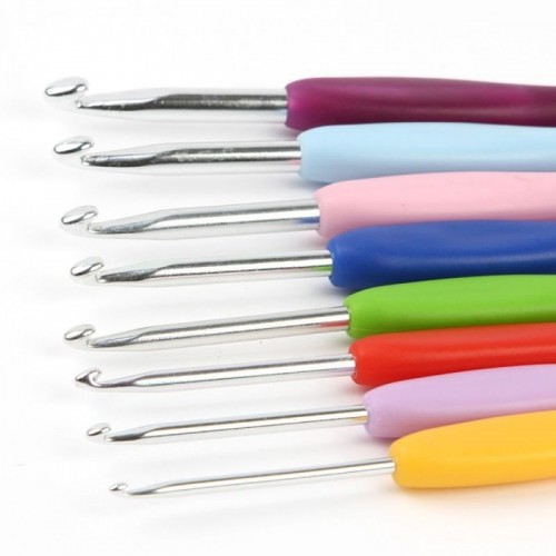 Купить крючок для вязания набор крючков с силиконовой ручкой d 2.0-6.0 мм 